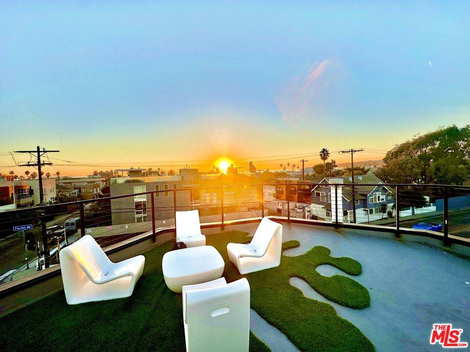822 Pacific Ave 4BR Marina Del Rey La