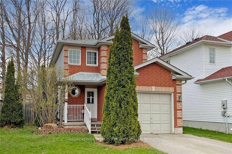 Cozy, Newly Renovated Detached Home in Desirable South Barrie !