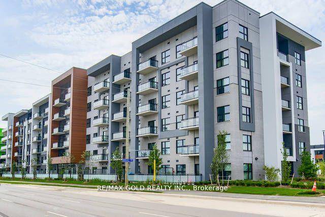 Live in Oakville's Vibrant Uptown Core, Top Floor, Functional Layout, 2 Bed, 2 Ensuite Baths Condo offers modern Comfort amp ; Style, 900 Sq Ft 55 Ft Open Balcony, Stylish ...