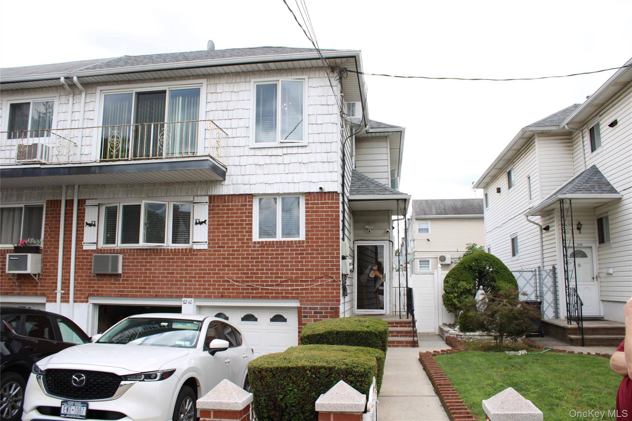 First showing is Monday September 8th 12pm The house will be 100 vacant at closing !