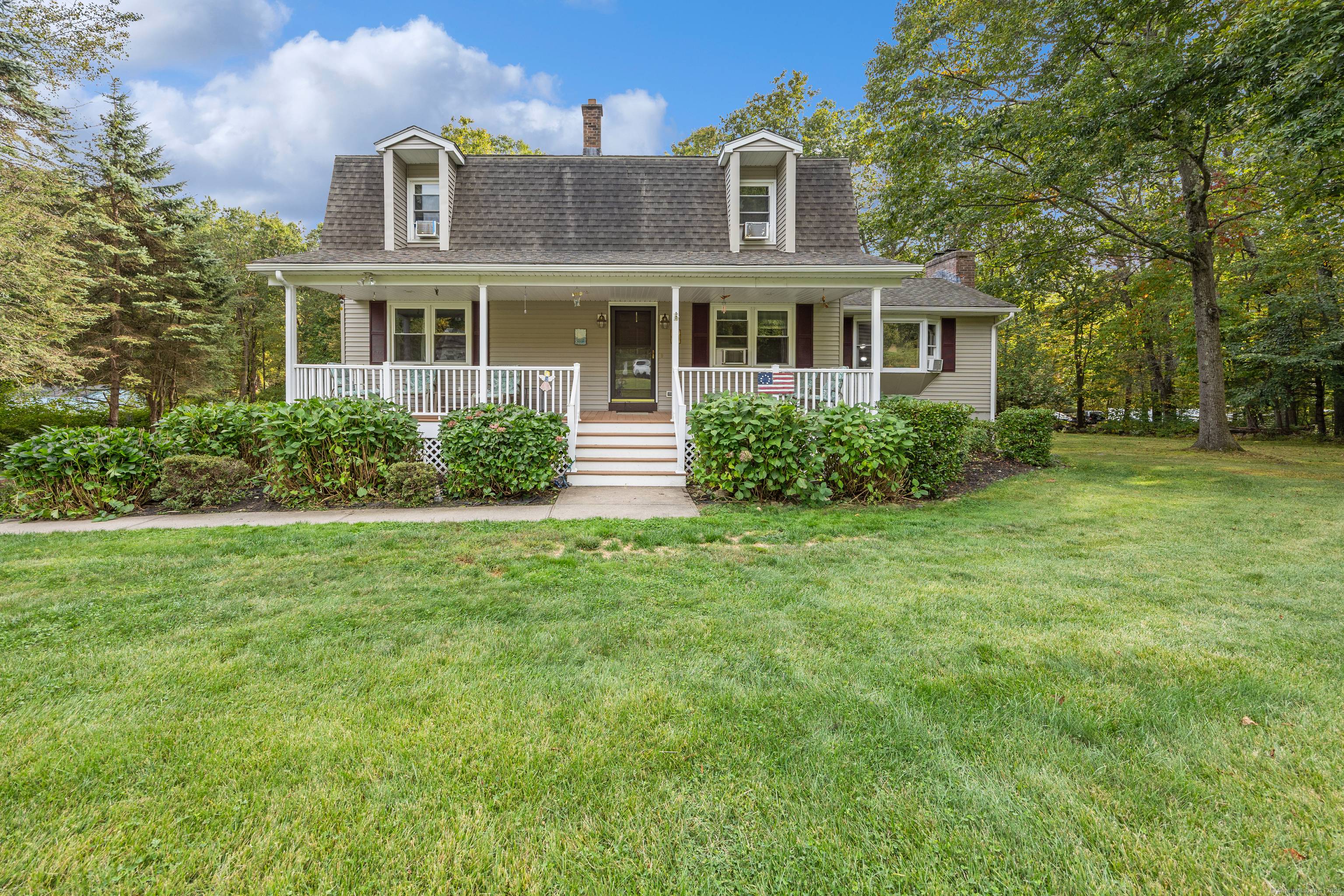 Welcome to this inviting Gambrel Colonial, perfectly set on a quiet cul de sac in Prospect.