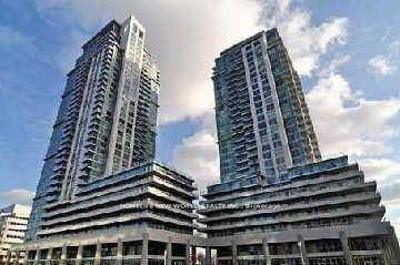 Absolutely Beautiful amp ; Bright Corner Unit W Unobstructed City amp ; Cn Tower View, Spacious Split 2 Large Bedrooms 2 Full Baths W Large Solarium Can Used As Office ...