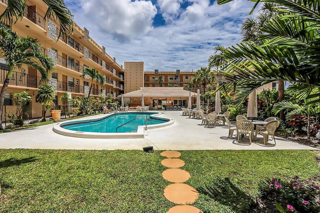 Bright and spacious 1BR 1BA condo in a quiet, active 55 community.