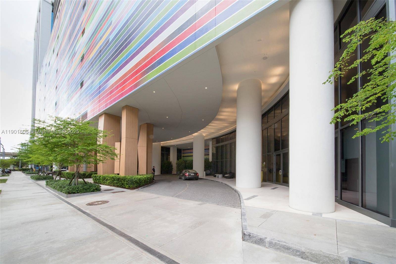 Experience luxury living in the heart of Brickell !
