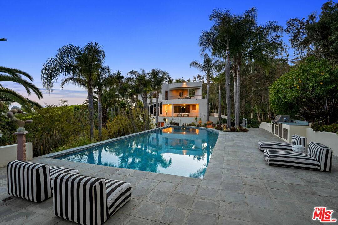 28177 Rey De Copas Ln 4BR Malibu La