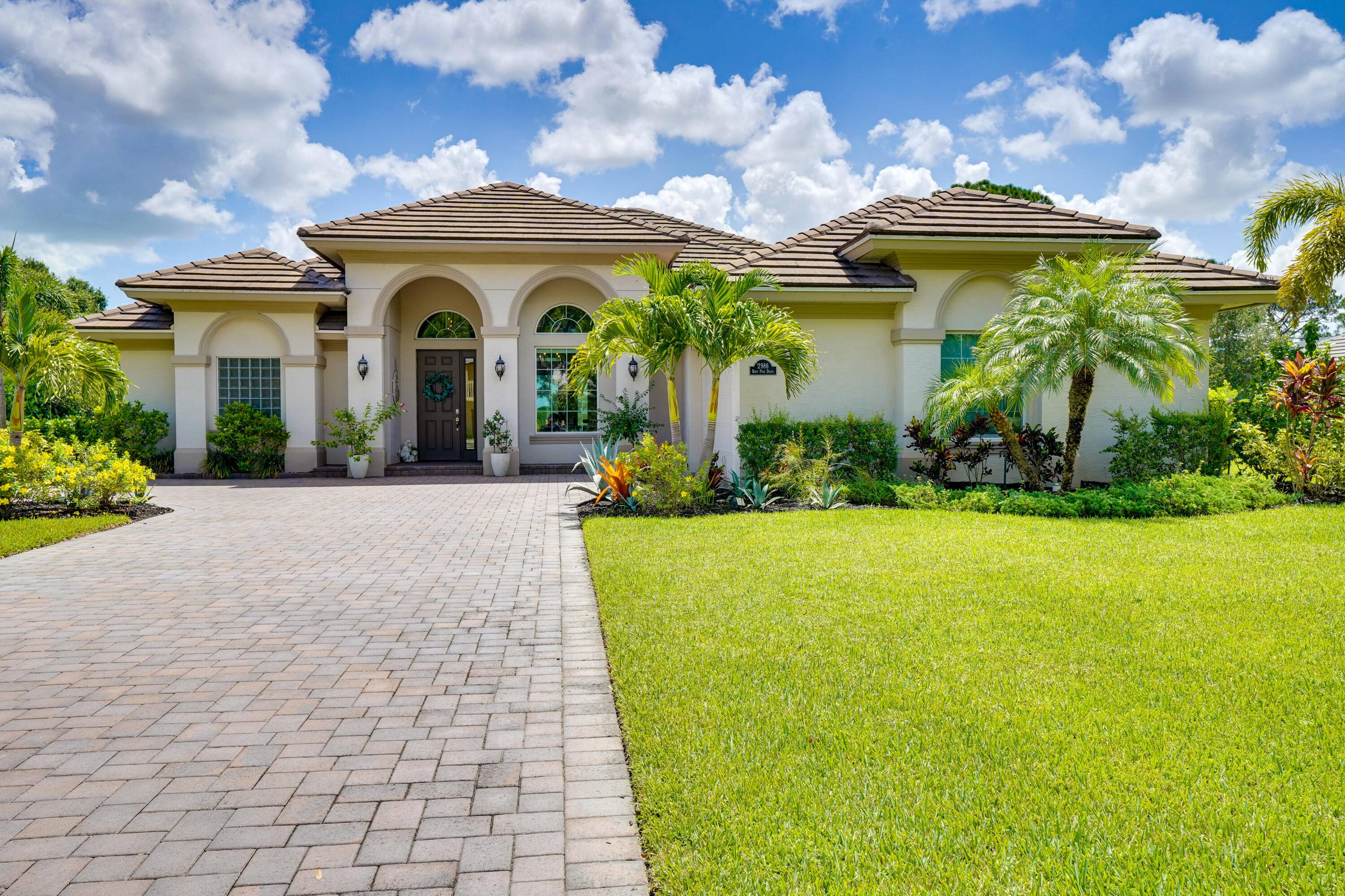Stunning 3 bedroom, 3 bathroom GHO built pool home in the desirable Meadowood community.