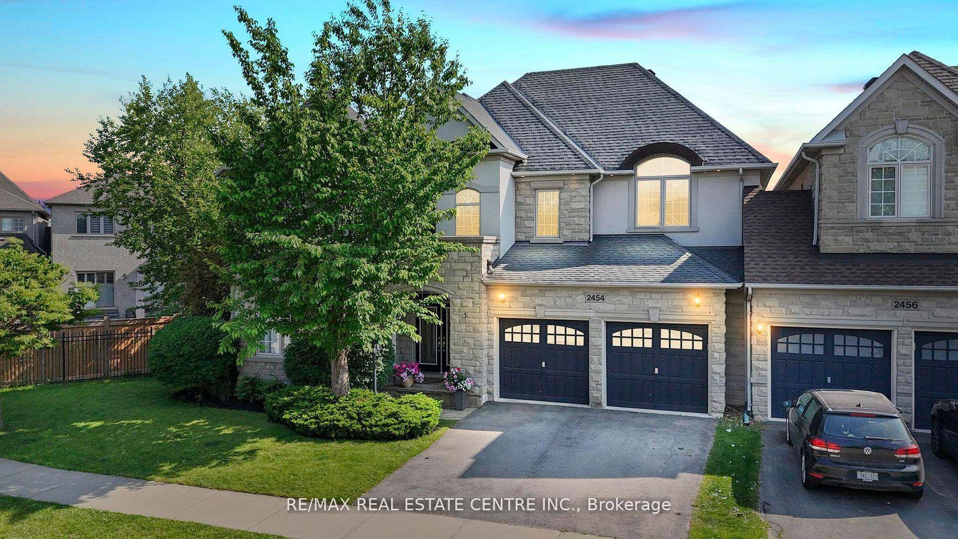 Spectacular Freehold End Unit Townhome by Fernbrook A True Showpiece !