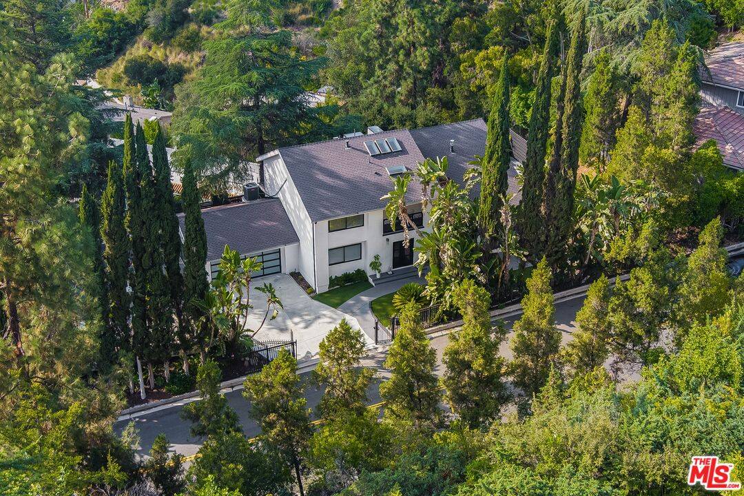 1881 Mount Olympus Dr 4BR Hollywood Hills East La