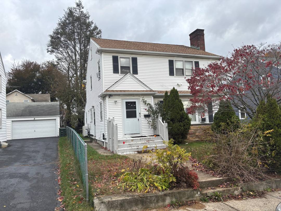 Just listed in Bridgeport's desirable North End 932 Thorme Street offers a spacious 2, 161 sq.