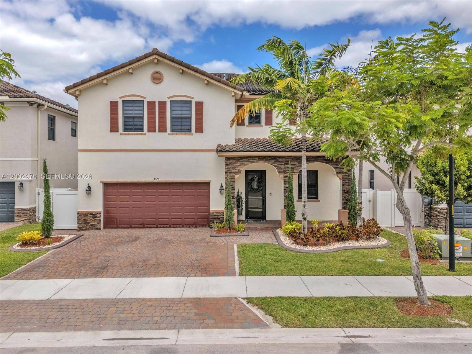 BEAUTIFUL PROPERTY LOCATED IN THE EXCLUSIVE GATED COMMUNITY OF BONTERRA.