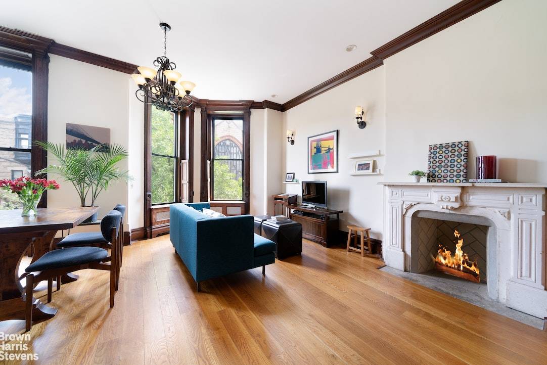 Welcome home to this charming 1 bedroom plus home office condo located in a coveted boutique brownstone building in the heart of Brooklyn.
