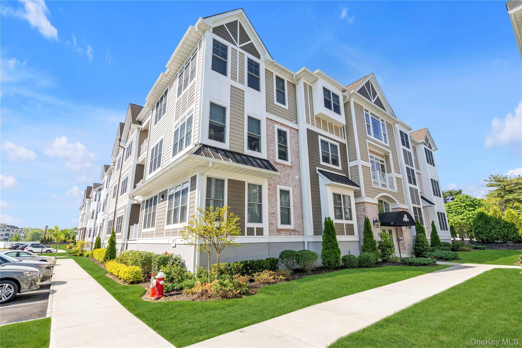 Welcome to country pointe in Plainview !