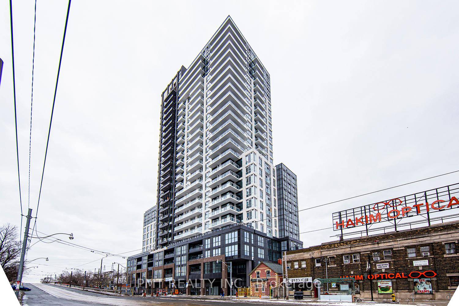 Welcome to 286 Main Street a beautifully crafted 1 bedroom, 1 bathroom unit offering stunning lake views, abundant natural light, and sophisticated finishes by Tribute Communities.