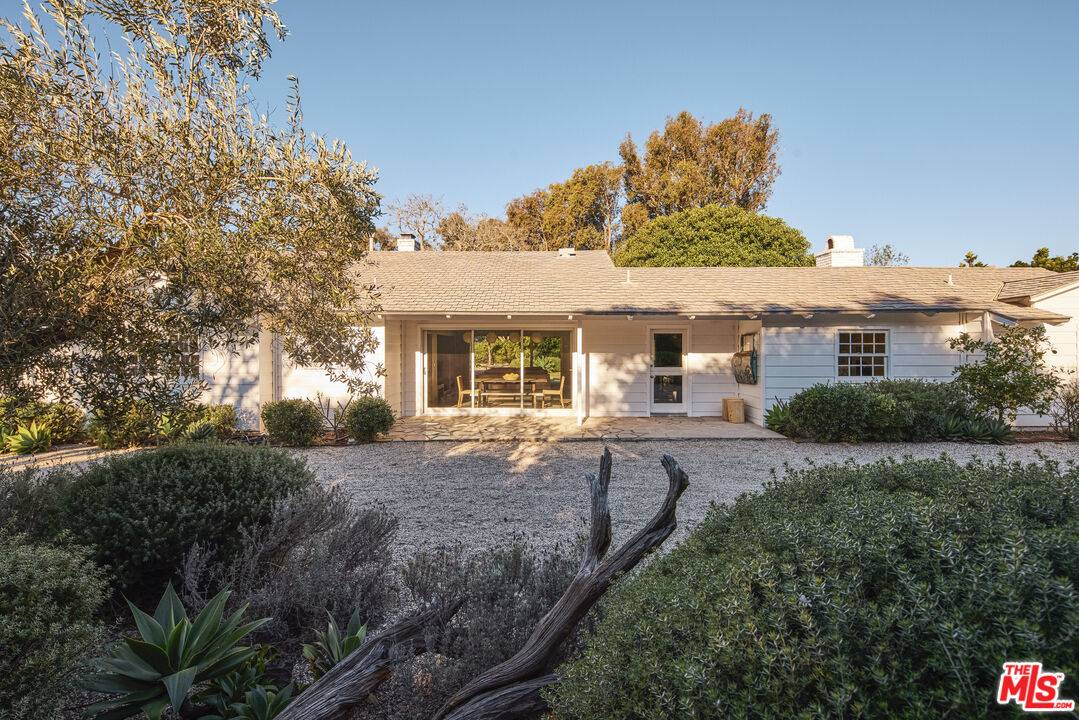 6715 Fernhill Dr 4BR Malibu La