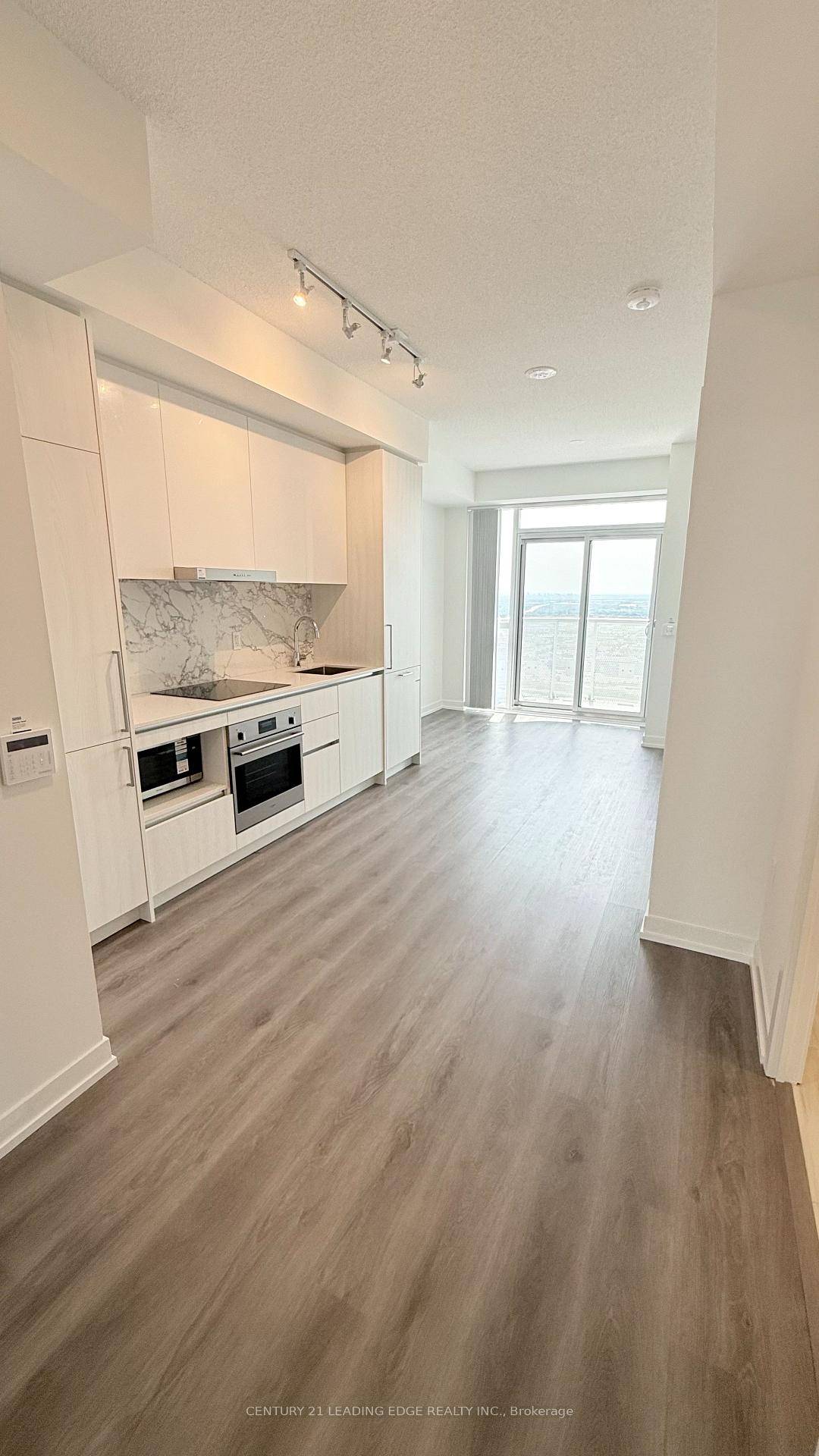 Welcome to Festival Tower Contemporary Urban Living in the Heart of Vaughan !