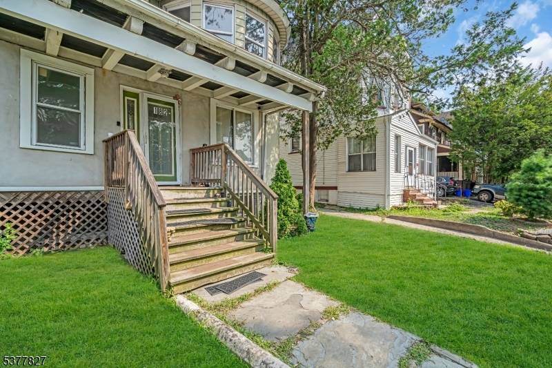 Investor special at 182 N.