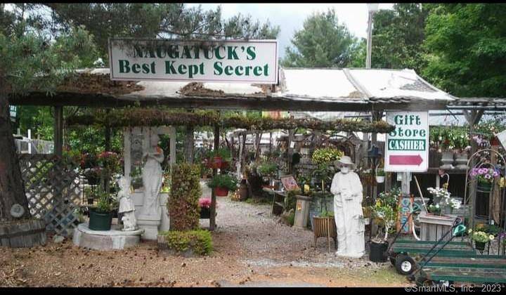 Wonderful opportunity to own this multipurpose property in the heart of Naugatuck's business district.