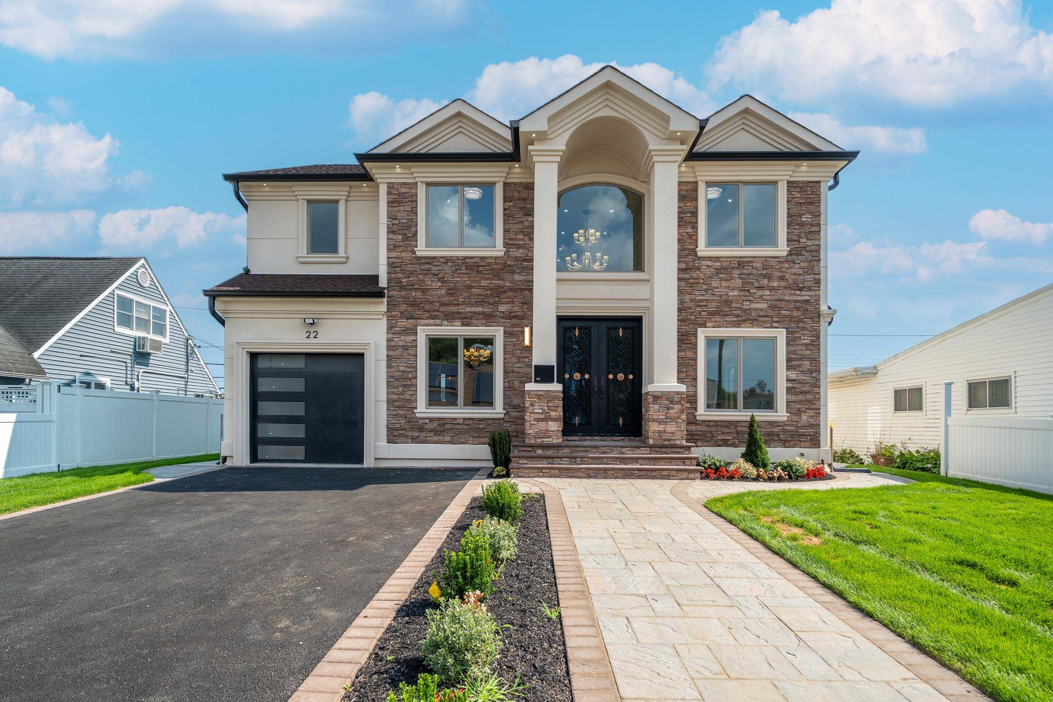 Welcome to This Beautiful New Construction in Hicksville.