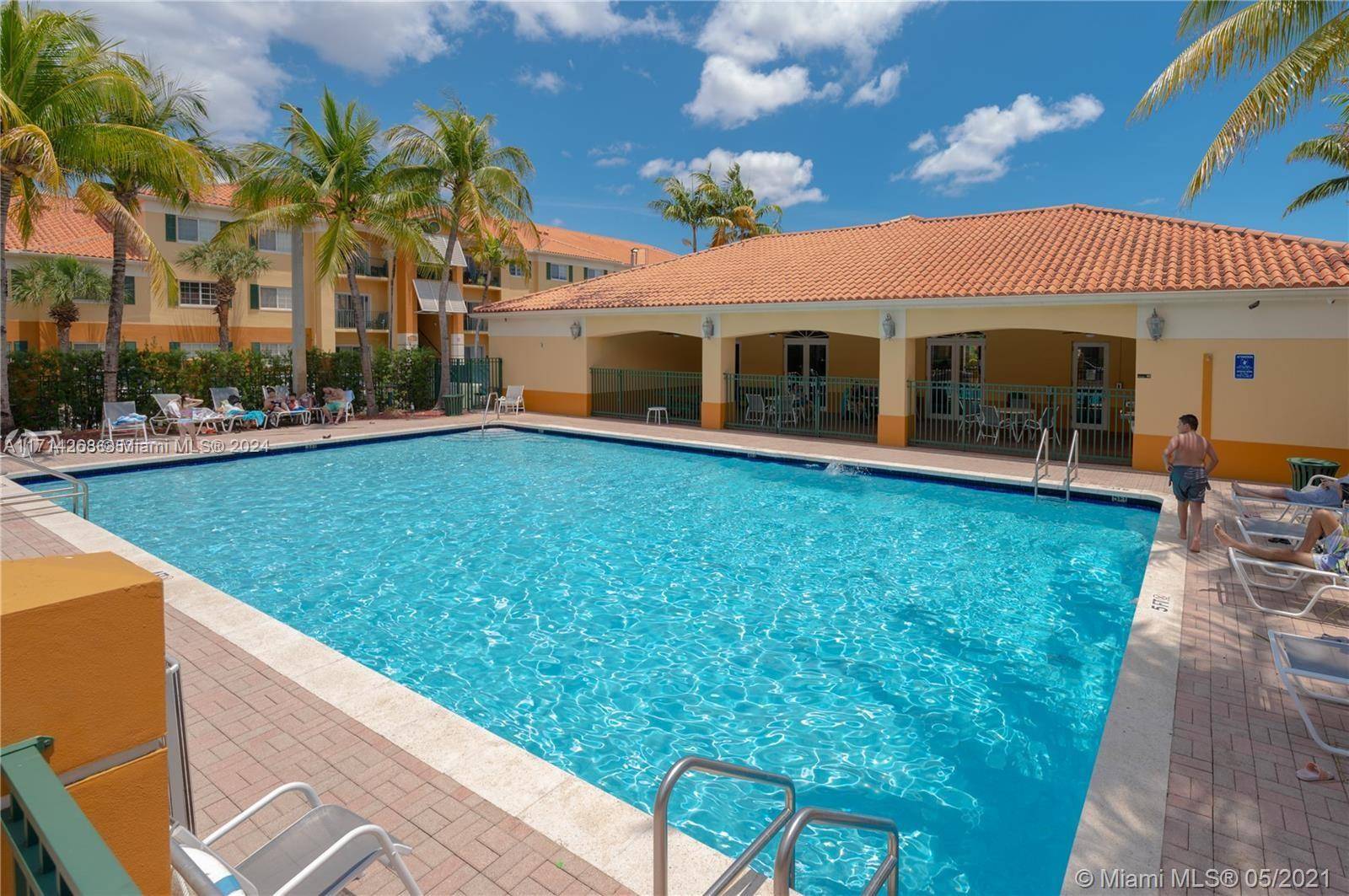 local or Investors Opportunity in the Best desired location in City of Doral.