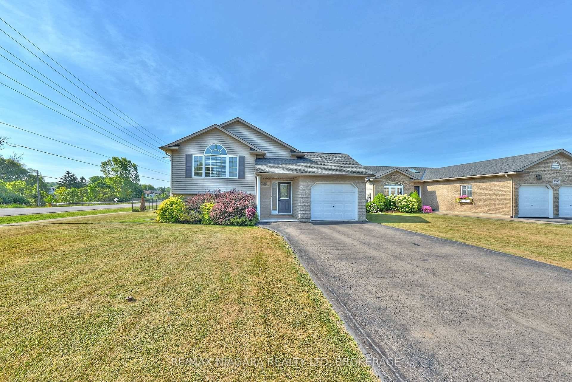 Meticulously maintained 2 2 bedroom, 2 full bathroom raised bungalow located just minutes from downtown Ridgeway and Crystal Beach.