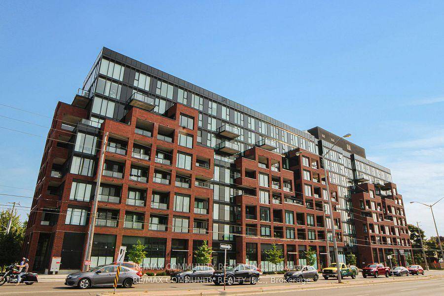 Bright and Spacious Unit on the 7th Floor At The Bluffs !