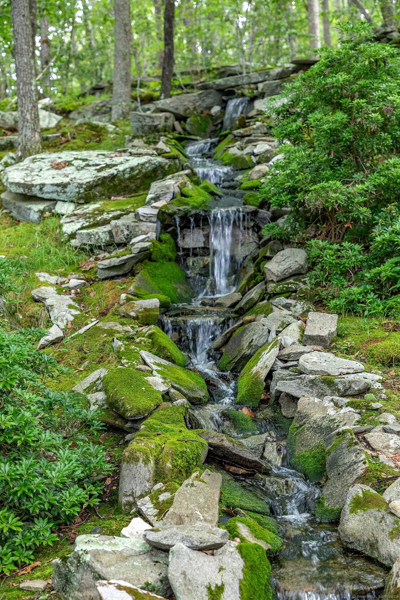 Architect designed Bridgewater oasis set next to over 300 acres of Roxbury Land Trust.