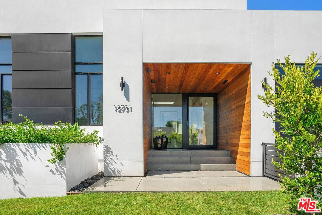 12731   Woodgreen St 4BR Marina Del Rey La