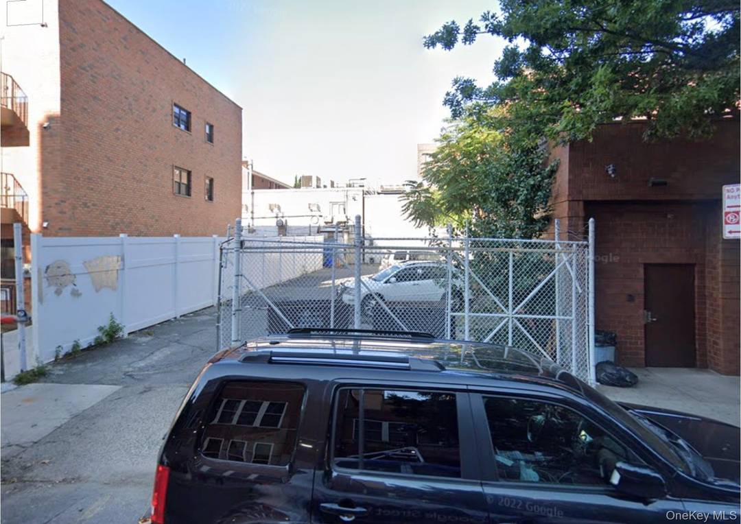 Located at 37 14 77th Street, Jackson Heights, NY 11372, this rectangular parking lot offers a prime leasing opportunity in the heart of Jackson Heights main commercial district.
