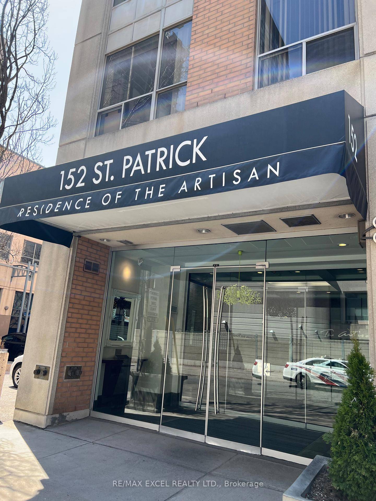 Spacious 2 1 bedroom unit with 2 full bathrooms, offering over 1, 000 sq ft of living space.