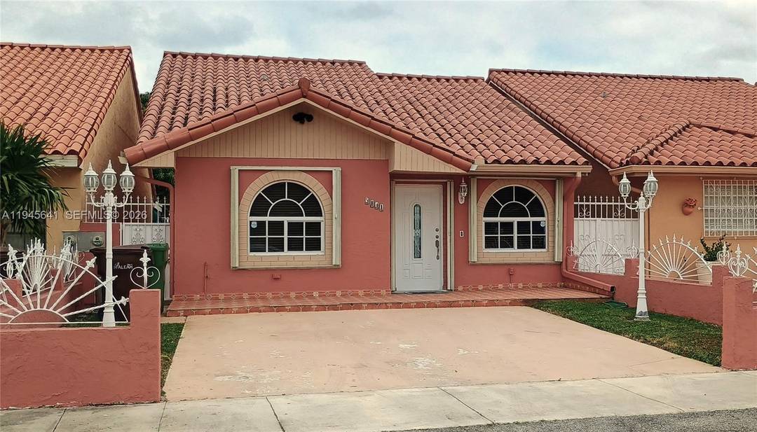 GREAT CENTRAL LOCATION. AWAY BUT NEAR DWTN HIALEAH WITH FABULOUS RESTAURANTS SHOPS amp ; ENDLESS ACTIVITIES GREAT MICHELLE JARDINS NEIGHBORHOOD NO MONTHLY HOA FEES NO ASSOCIATION3 2SINGLE FAMILY PROPERTY.