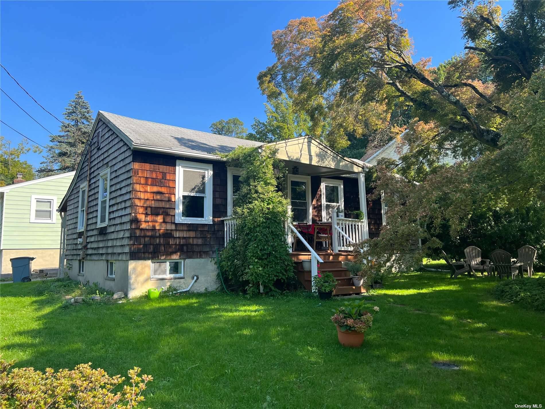 Charming Ranch With 2 Bedrooms amp ; recently updated bathroom.