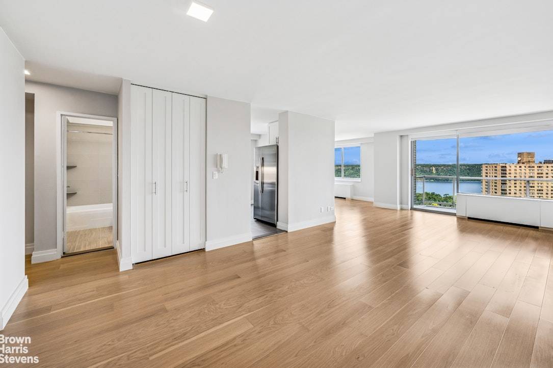 Move right in to this newly renovated Jr4 with a terrace at the luxurious Whitehall.