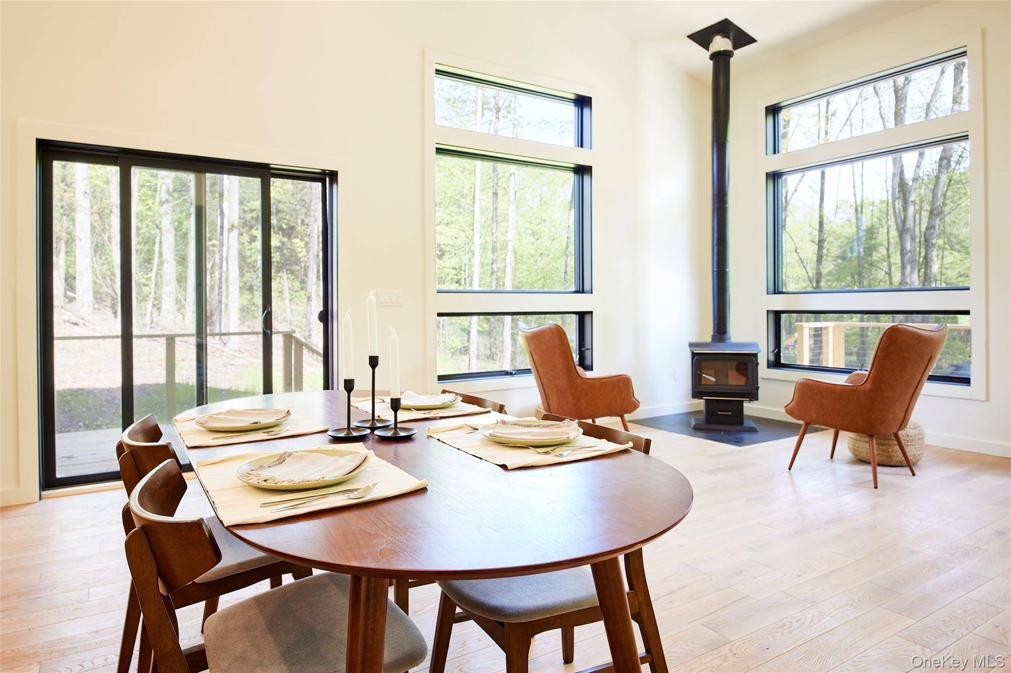 In a quiet corner of the Western Catskills, sits Woodsview Hideaway, a stylish modern retreat.