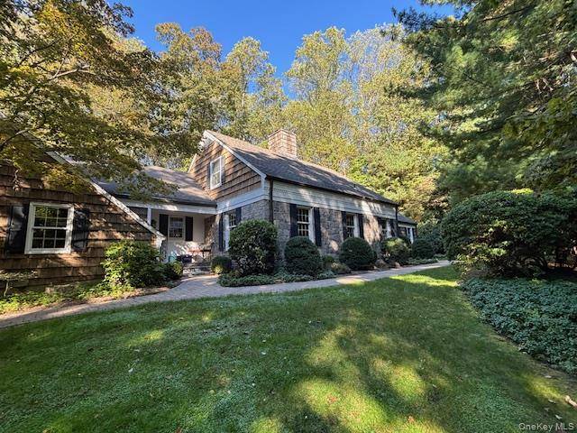 Rare to find home rental in beautiful Head of the Harbor.