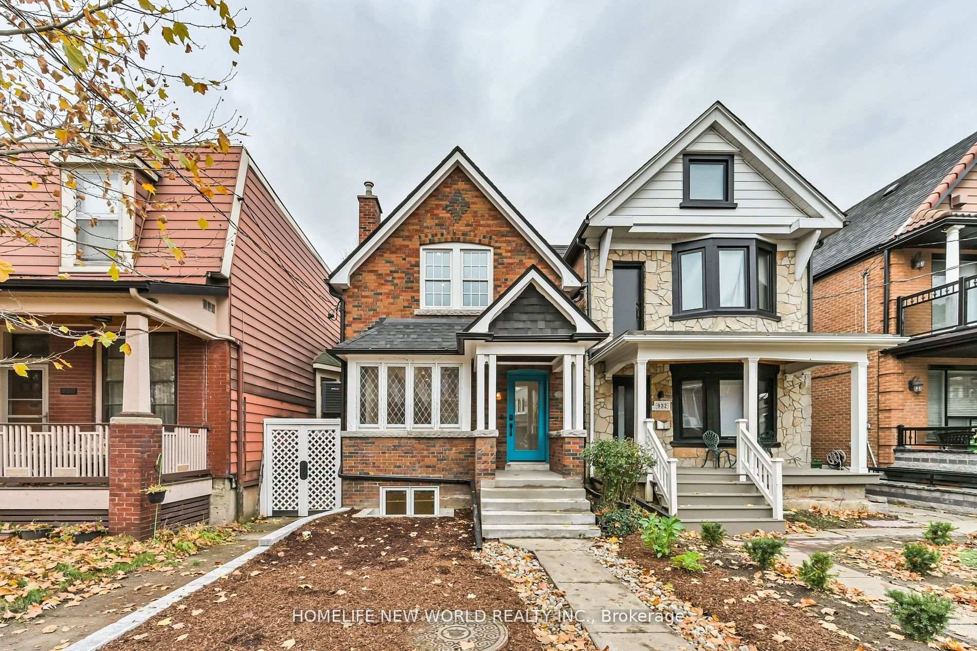 Enjoy this newly renovated 2 bedroom, 2 bathroom home professionally designed with luxury finishes.