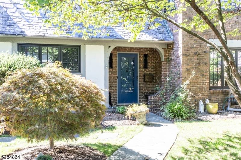 ADORABLE is the word or CHARMING !