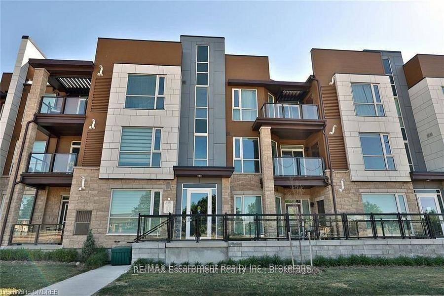 Stunning 2 bedroom 2 bath stacked townhome available for lease in the desired community of Westmount.