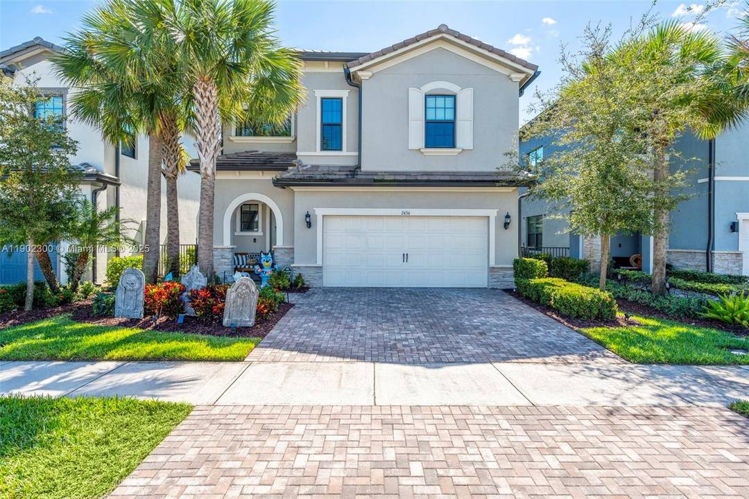 Experience Luxury living in this elegant 3 Bed 2.