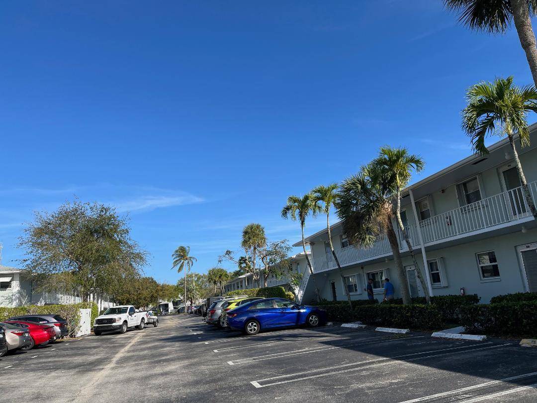 Don't miss the opportunity to own this comfortable and well equipped unit as your seasonal or permanent residence in very sought 55 Sabal Pine Condominiums.