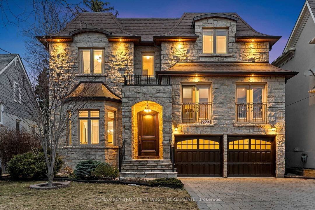 Stunning Custom Built Home with 5 1 Bedrooms amp ; 6 Washrooms, in the Coveted Part and the Heart of Willowdale East on A Prim Lot, Overlooking a Beautiful Park ...