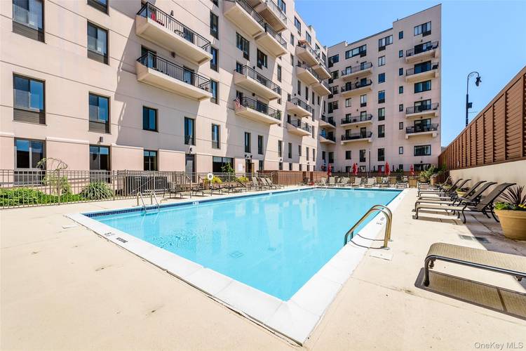 Luxury Direct Oceanfront 2 Bedroom, 2.