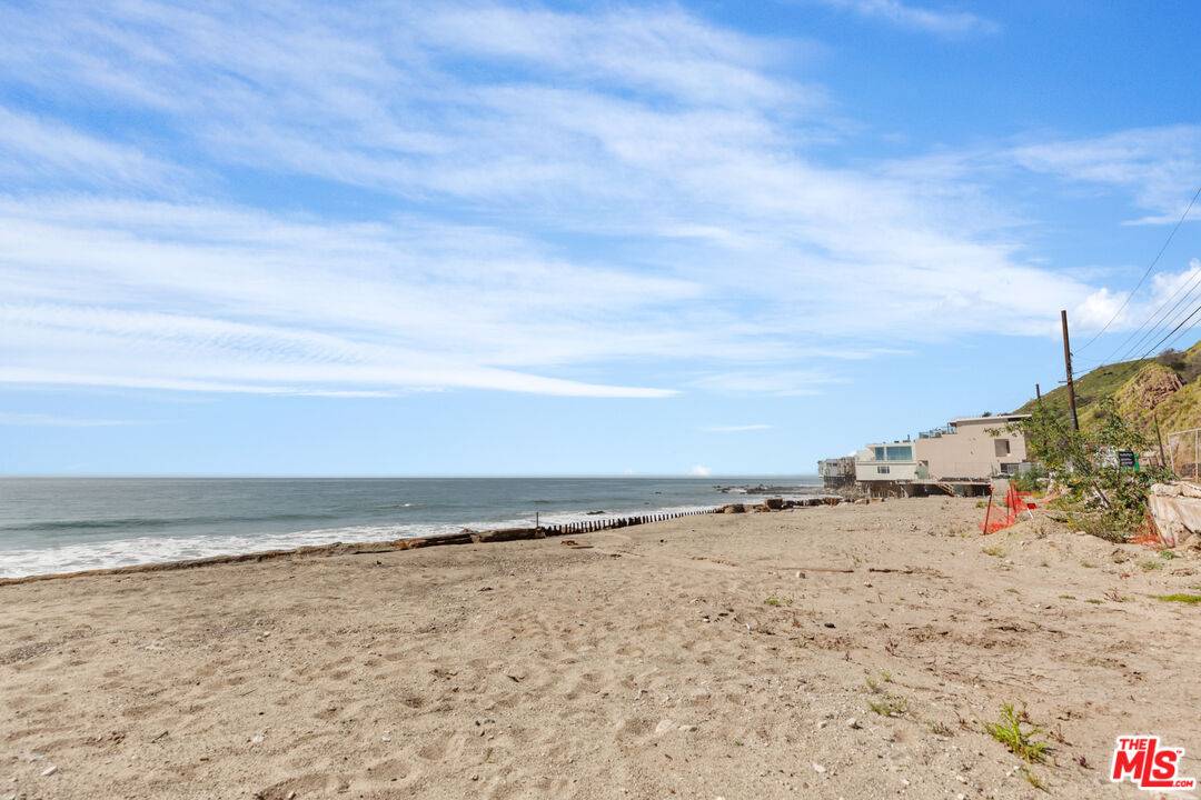 20604   Pacific Coast Hwy Malibu La