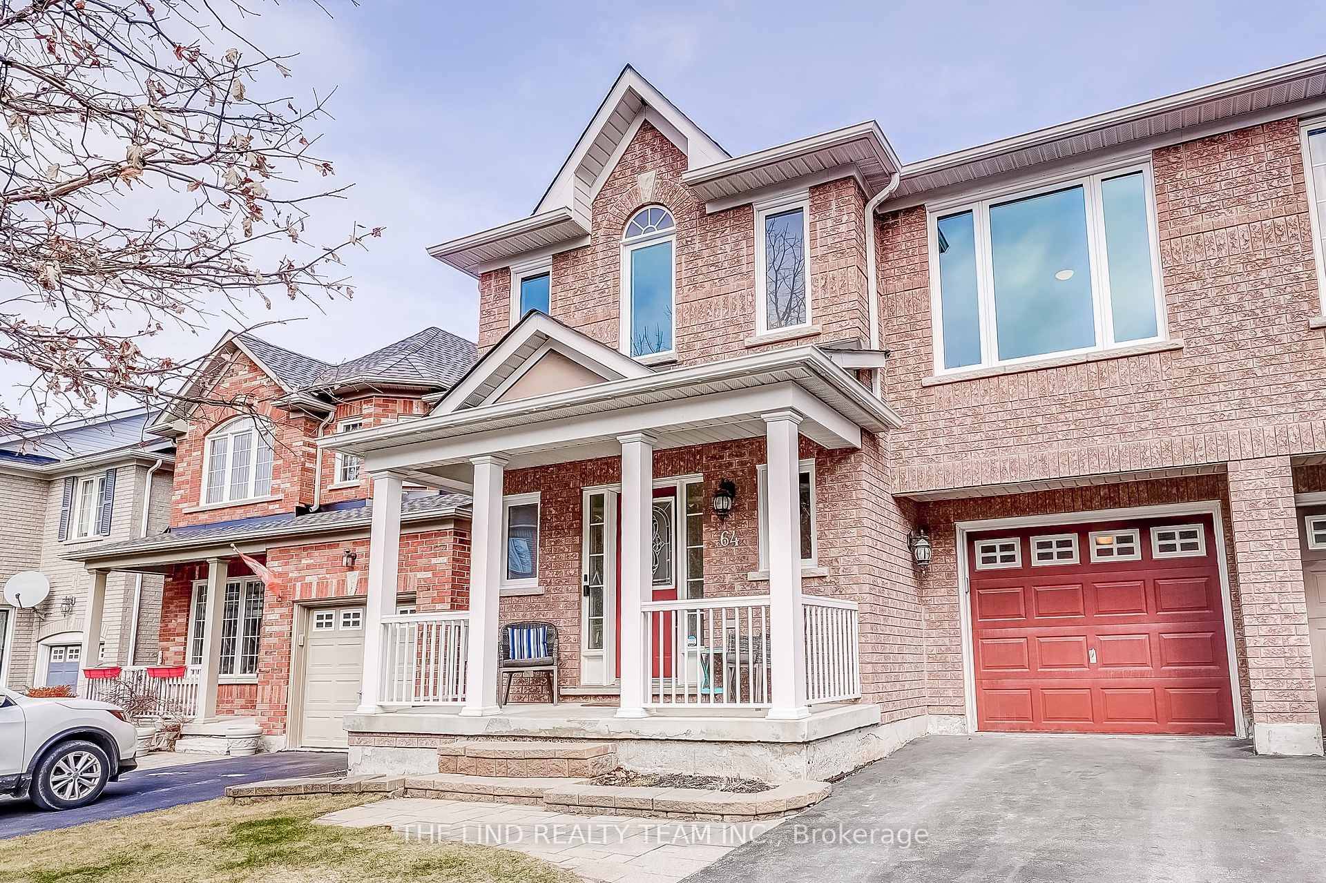 Wow it's a beauty shows to perfection, just move in !