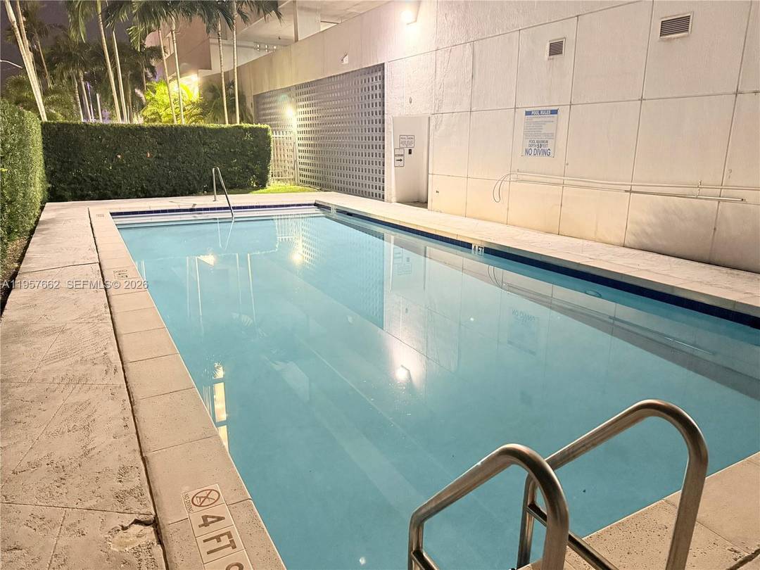 Modern Living in the Heart of Miami !