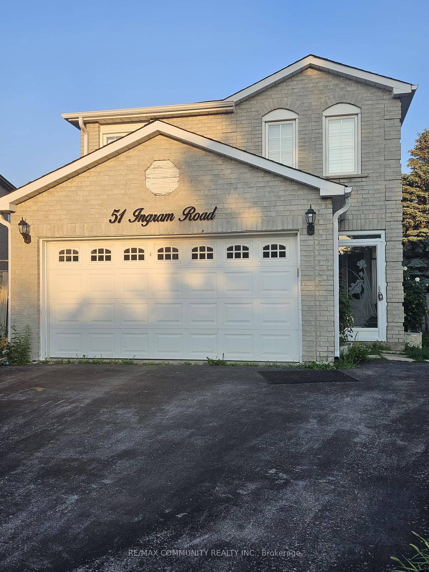 Spacious 2 Bedroom Bsmt unit.