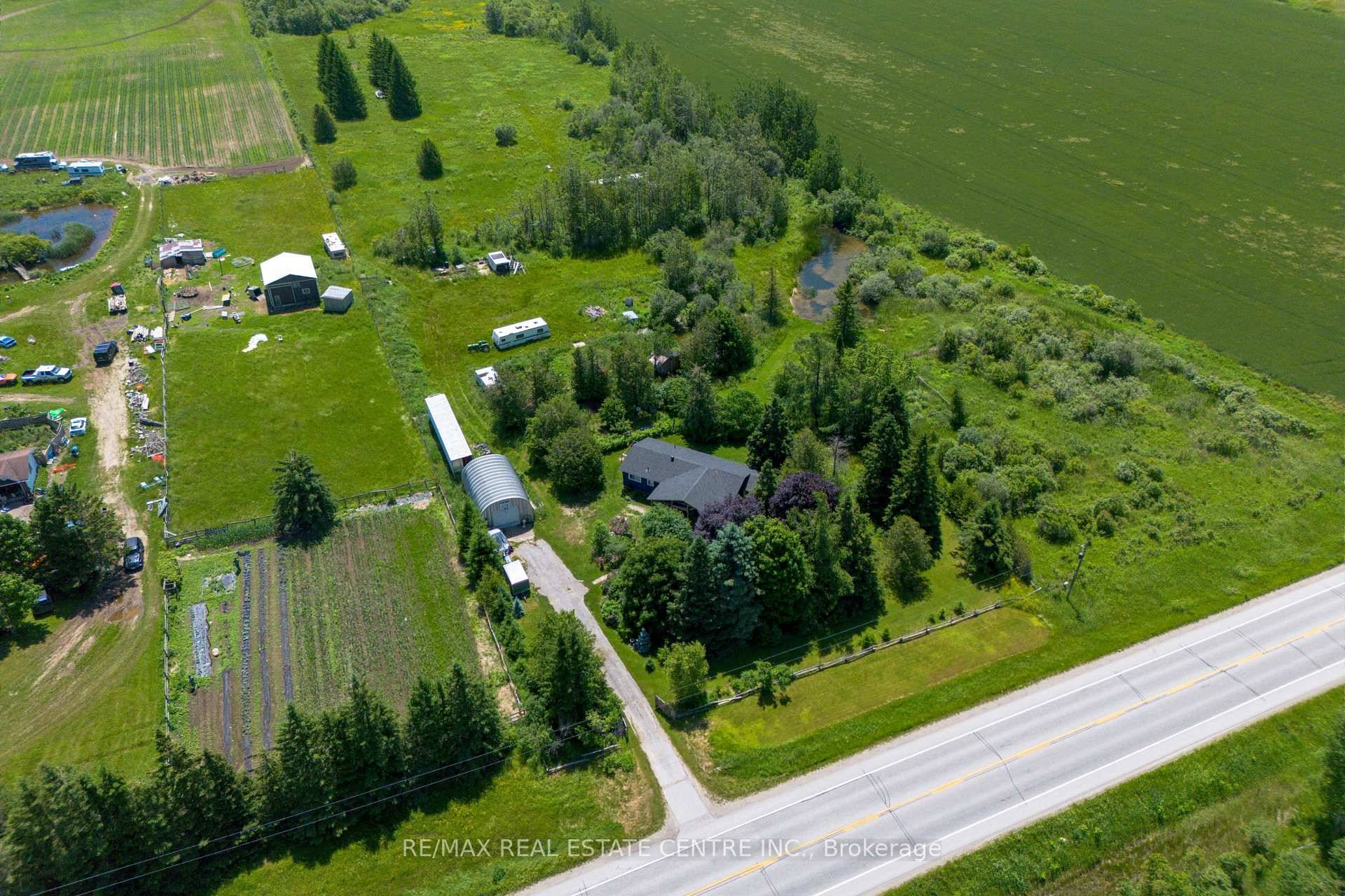 10 Acres ! Welcome to 180118 Grey Road 9, Southgate.