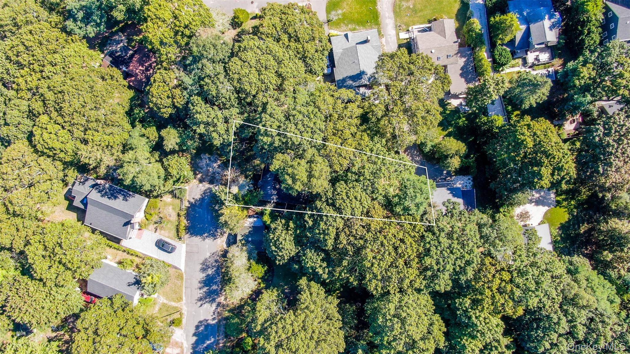 Charming 1940 s Cottage in the Heart of Mattituck.