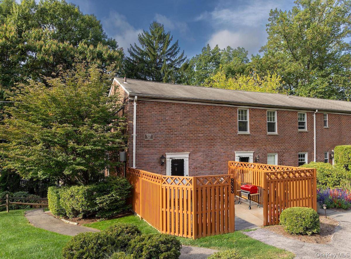 A corner location and sweeping seasonal riverviews are defining features of this comfortable and immaculate 2nd floor 2 bedroom condominium at Village Green.
