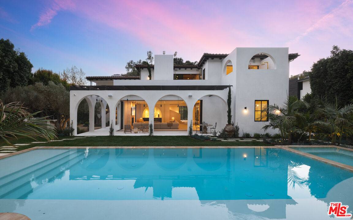 966 Stone Canyon Rd 6BR Bel Air La