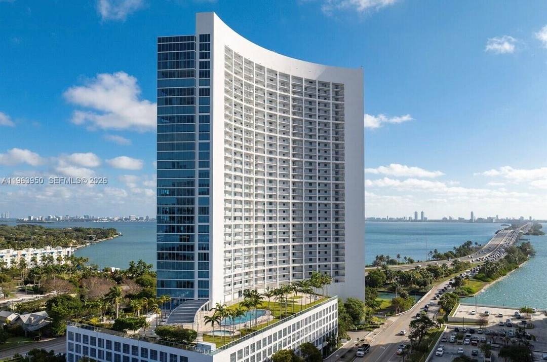 Welcome to high rise luxury living at the Blue Condominium, in the heart of Edgewater, walking distance from Wynwood, Midtown and the Design District.